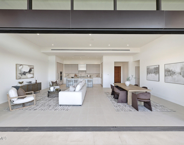 6587 N Palmeraie Boulevard - Photo Thumbnail 2