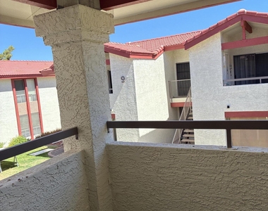 10610 S 48th Street - Photo Thumbnail 13