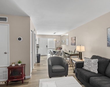 4610 N 68th Street - Photo Thumbnail 6
