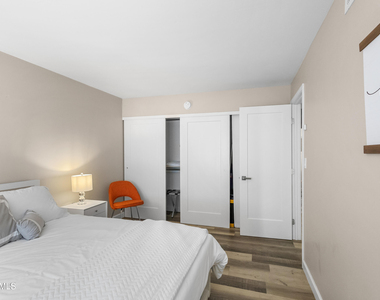 4610 N 68th Street - Photo Thumbnail 8