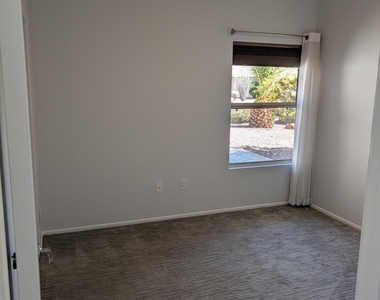 16225 W Tapatio Drive - Photo Thumbnail 19