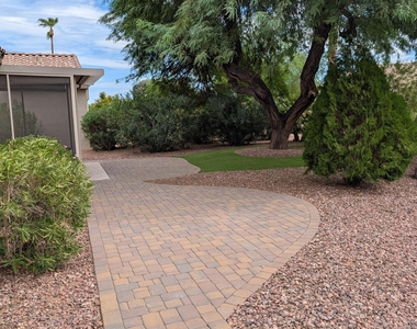16225 W Tapatio Drive - Photo Thumbnail 27