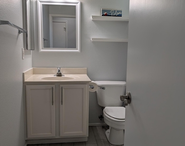 16225 W Tapatio Drive - Photo Thumbnail 9