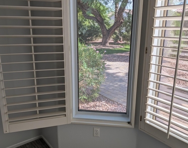 16225 W Tapatio Drive - Photo Thumbnail 14