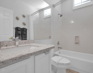 8270 N Hayden Road - Photo Thumbnail 14