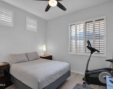 8270 N Hayden Road - Photo Thumbnail 15