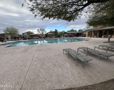 17870 W Hadley Street - Photo Thumbnail 15