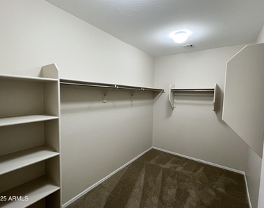 17870 W Hadley Street - Photo Thumbnail 8