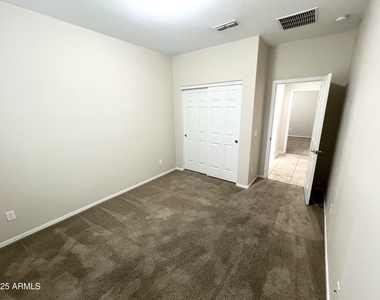 17870 W Hadley Street - Photo Thumbnail 12