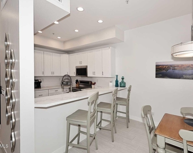8270 N Hayden Road - Photo Thumbnail 5