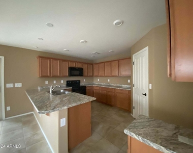 6838 E Posada Circle - Photo Thumbnail 7