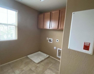 6838 E Posada Circle - Photo Thumbnail 13