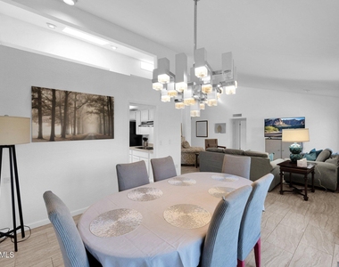 8208 E Del Cuarzo Drive - Photo Thumbnail 4