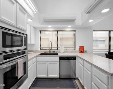 8208 E Del Cuarzo Drive - Photo Thumbnail 16