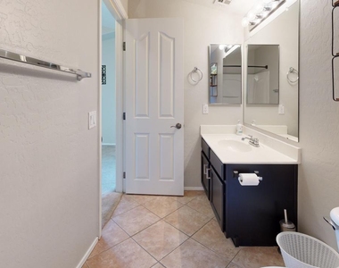 164 W Campbell Court - Photo Thumbnail 13