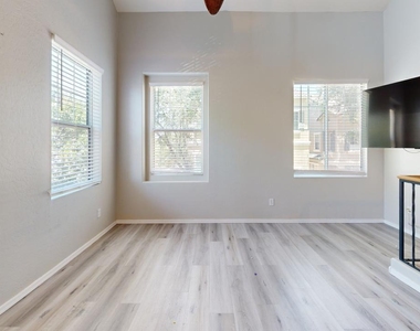 164 W Campbell Court - Photo Thumbnail 4