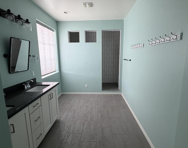 1563 W Marlin Drive - Photo Thumbnail 33