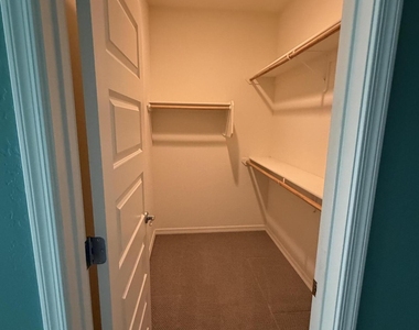 1563 W Marlin Drive - Photo Thumbnail 41