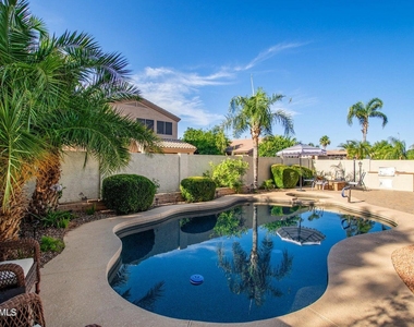 2096 E Riviera Drive - Photo Thumbnail 3