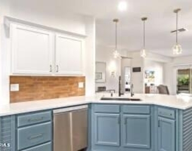 2096 E Riviera Drive - Photo Thumbnail 11