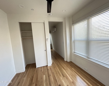 526 W Culver Street - Photo Thumbnail 9