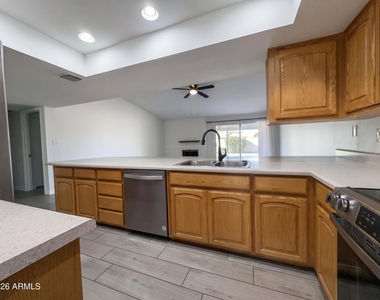 4222 E Winnetka Drive - Photo Thumbnail 7