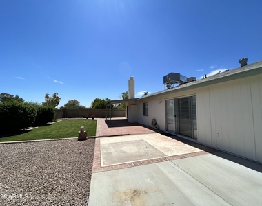 4222 E Winnetka Drive - Photo Thumbnail 27