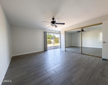 4222 E Winnetka Drive - Photo Thumbnail 14