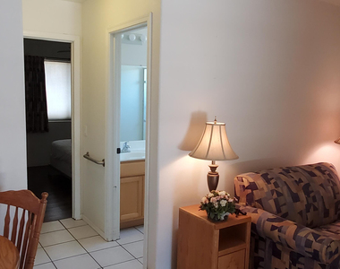 6343 E Ellis Street - Photo Thumbnail 3