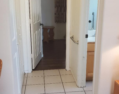 6343 E Ellis Street - Photo Thumbnail 5