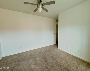 330 S Farmer Avenue - Photo Thumbnail 14