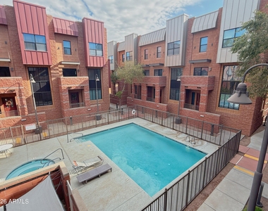 330 S Farmer Avenue - Photo Thumbnail 21