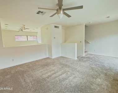 330 S Farmer Avenue - Photo Thumbnail 4