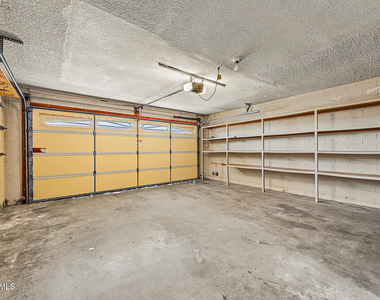 15037 N 8th Way - Photo Thumbnail 18