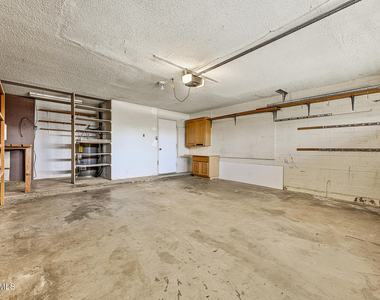 15037 N 8th Way - Photo Thumbnail 20