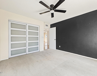 15037 N 8th Way - Photo Thumbnail 14