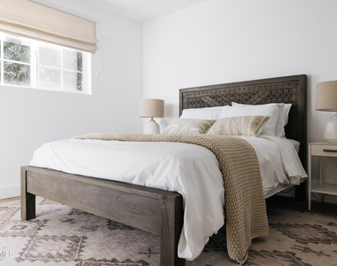 6629 E Dreyfus Avenue - Photo Thumbnail 1