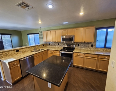 393 W Colt Road - Photo Thumbnail 4