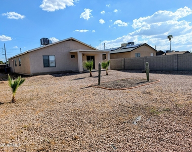 2536 E Mcarthur Drive - Photo Thumbnail 20