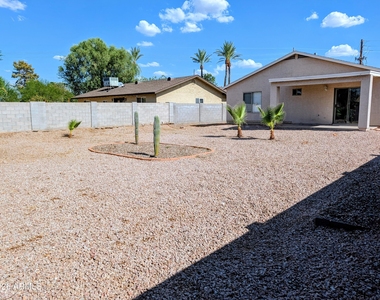 2536 E Mcarthur Drive - Photo Thumbnail 19