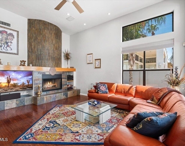 21624 N 56th Drive - Photo Thumbnail 9