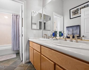 21624 N 56th Drive - Photo Thumbnail 14