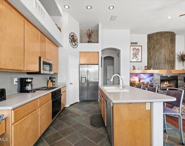 21624 N 56th Drive - Photo Thumbnail 6