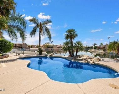 21624 N 56th Drive - Photo Thumbnail 20