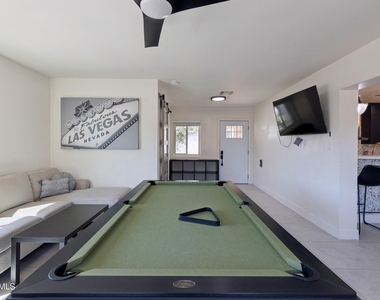8659 E Roanoke Avenue - Photo Thumbnail 15