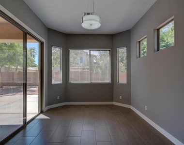 4027 E Marshall Avenue - Photo Thumbnail 15