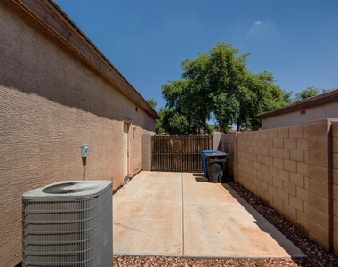 4027 E Marshall Avenue - Photo Thumbnail 26