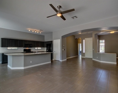 4027 E Marshall Avenue - Photo Thumbnail 1