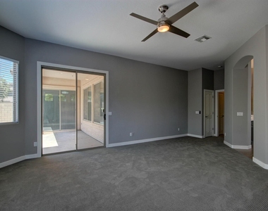 4027 E Marshall Avenue - Photo Thumbnail 2