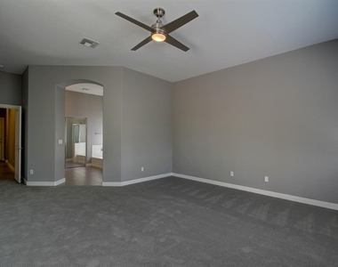 4027 E Marshall Avenue - Photo Thumbnail 23